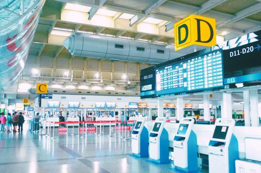 Khu vực làm thủ tục trong sân bay quốc tế Cao Hùng